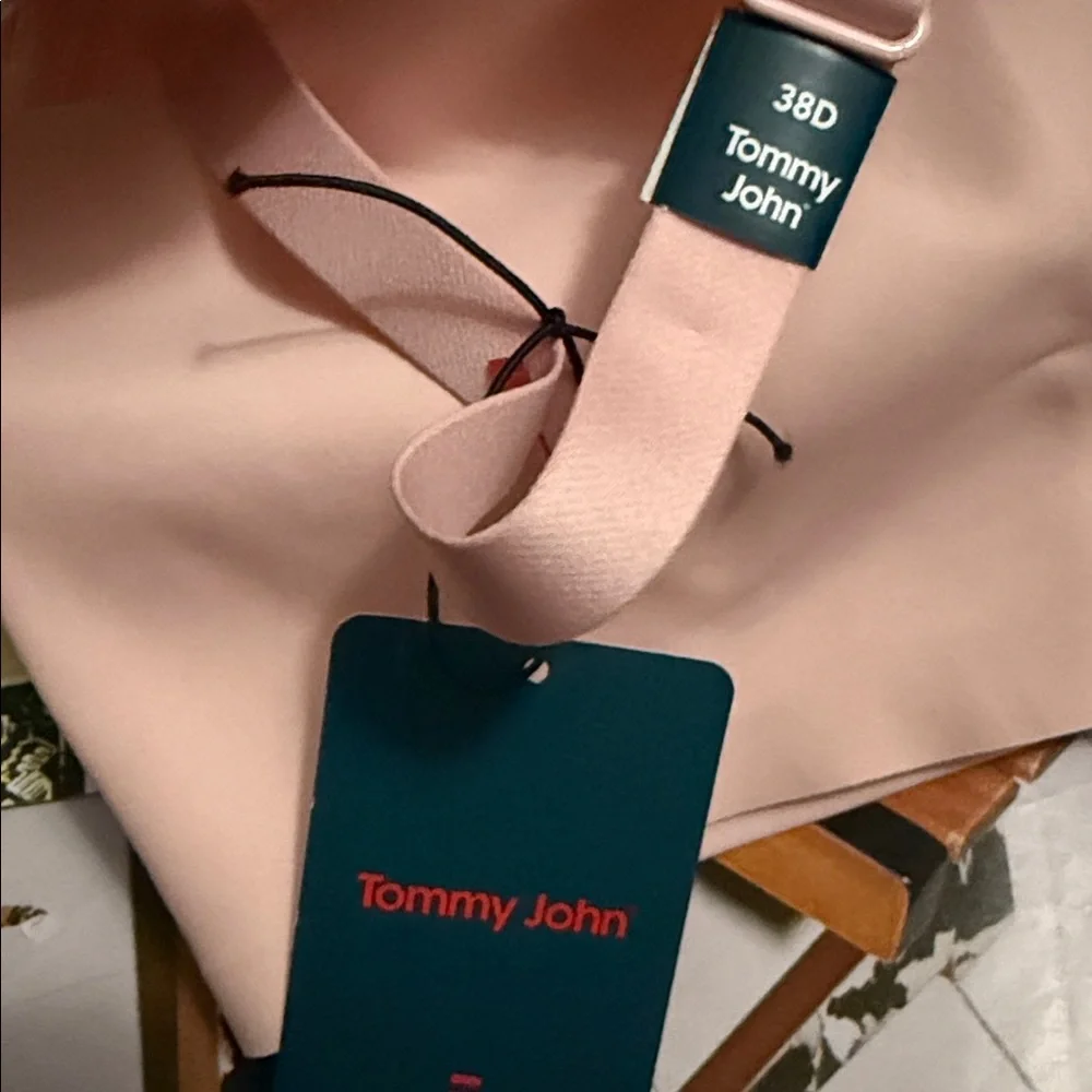 Tommy John 🍒 38d